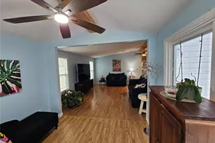 1706 Pebble Beach Ln, Lady Lake, FL 32159 - Photo 9