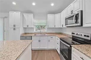 9069 SE 156th St, Summerfield, FL 34491 - Photo 13