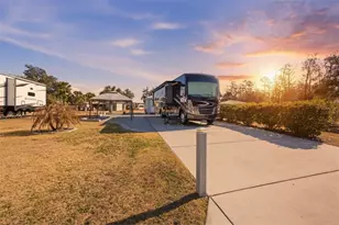 10226 NE 28th Loop, Silver Springs, FL 34488 - Photo 1