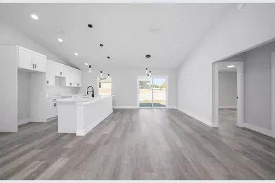 2121 SW Hilliard Avenue, Dunnellon, FL 34431 - Photo 13