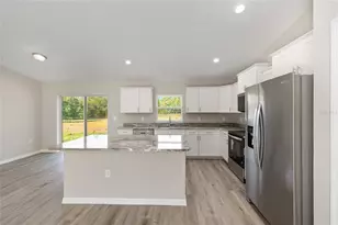 10586 N Spaulding Dr, Dunnellon, FL 34433 - Photo 5