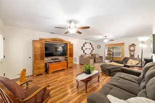 9329 E Sycamore Pl, Inverness, FL 34450 - Photo 7