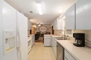 9329 E Sycamore Pl, Inverness, FL 34450 - Photo 15