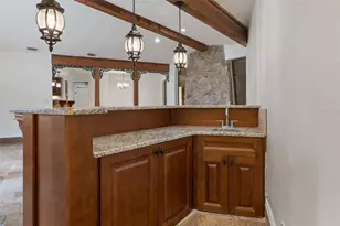 239 SE Paradise Point Rd, Crystal River, FL 34429 - Photo 9