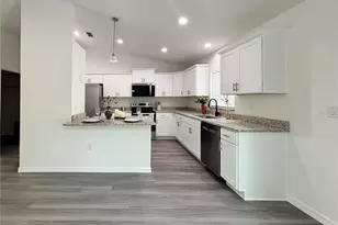 18895 SW 47th St, Dunnellon, FL 34432 - Photo 11