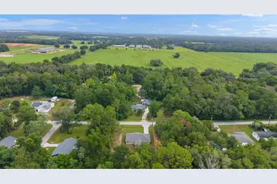 19656 SW Lark Avenue, Dunnellon, FL 34431 - Photo 11