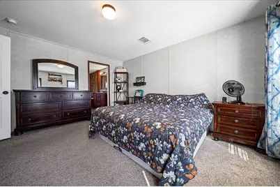 6270 SE 147th Court, Morriston, FL 32668 - Photo 11