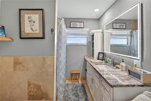 1115 SE Kings Bay Dr, Crystal River, FL 34429 - Photo 19