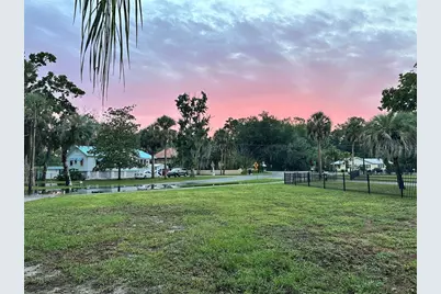 1115 SE Kingsbay Drive, Crystal River, FL 34429 - Photo 1