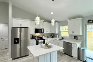 6425 NW 62nd Terrace, Ocala, FL 34482 - Photo 3