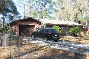 17051 SE 61st Pl, Ocklawaha, FL 32179 - Photo 11