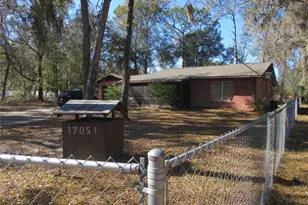 17051 SE 61st Pl, Ocklawaha, FL 32179 - Photo 3