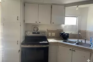 330 Cobb St, Bronson, FL 32621 - Photo 9