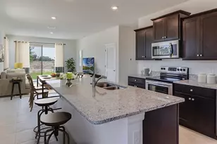 8590 Pinecrest Trl, Wildwood, FL 34785 - Photo 3