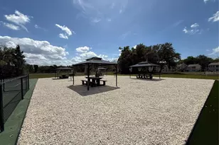 15203 Sandalwood Dr, Wildwood, FL 34785 - Photo 43