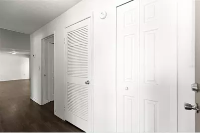 15203 Sandalwood Drive #203, Wildwood, FL 34785 - Photo 7