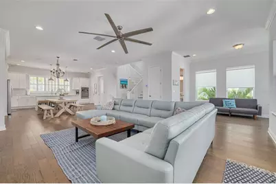 16306 1st Street E, Redington Beach, FL 33708 - Photo 11