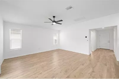 7608 Daniel Hearns Way, The Villages, FL 34762 - Photo 13