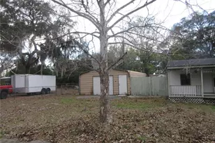 18601 SE 24th Ln, Ocklawaha, FL 32179 - Photo 5