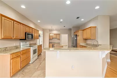 646 Stratford Lane, The Villages, FL 32162 - Photo 15