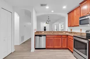 1909 Hawks View Dr, Ruskin, FL 33570 - Photo 9