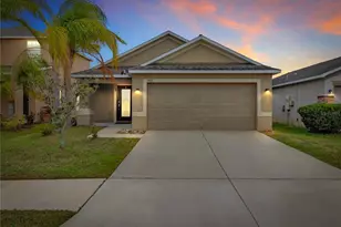 1909 Hawks View Dr, Ruskin, FL 33570 - Photo 1