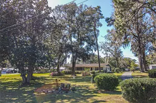 10376 SE 43rd Ct, Belleview, FL 34420 - Photo 3