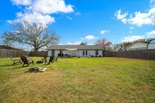 685 NW 67th Pl, Ocala, FL 34475 - Photo 3