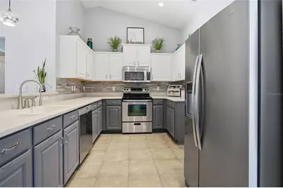 13025 NE 7th Lane, Silver Springs, FL 34488 - Photo 11