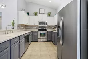 13025 NE 7th Ln, Silver Springs, FL 34488 - Photo 11