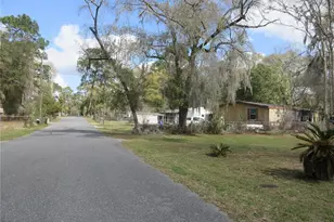 17350 SE 66th St, Ocklawaha, FL 32179 - Photo 9