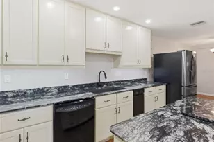 7355 SE 106th Pl, Belleview, FL 34420 - Photo 9