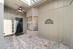 1906 SE Clatter Bridge Rd, Ocala, FL 34471 - Photo 3