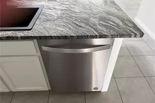 6863 SE 111th Ln, Belleview, FL 34420 - Photo 9