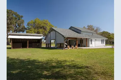 15157 NW 112th Place Road, Morriston, FL 32668 - Photo 1