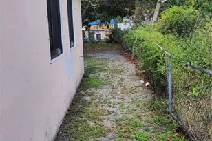 1319 Jann Ave, Opa Locka, FL 33054 - Photo 9