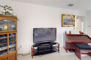 13126 SE 93rd Terrace Rd, Summerfield, FL 34491 - Photo 7