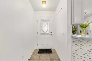 2604 Privada Dr, The Villages, FL 32162 - Photo 5