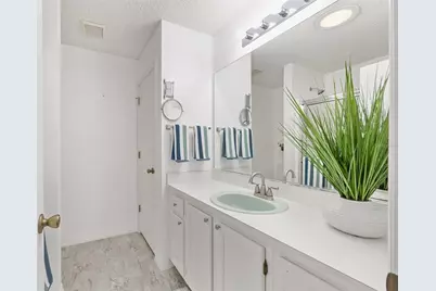 2604 Privada Drive, The Villages, FL 32162 - Photo 17