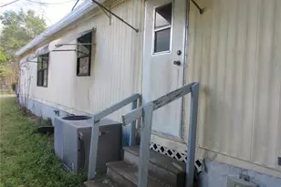 18640 SE 22nd Ln, Silver Springs, FL 34488 - Photo 5