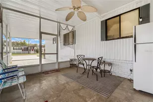 942 Cr 461, Lake Panasoffkee, FL 33538 - Photo 25