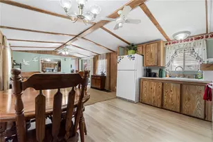 942 Cr 461, Lake Panasoffkee, FL 33538 - Photo 11