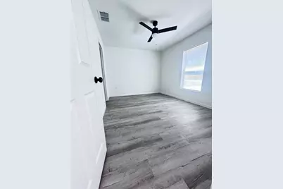 23711 SW Rainbow Lakes Boulevard, Dunnellon, FL 34431 - Photo 17