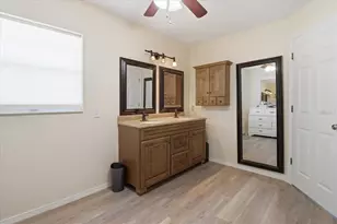 1040 SE 162nd Pl, Summerfield, FL 34491 - Photo 17