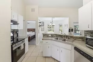 1040 SE 162nd Pl, Summerfield, FL 34491 - Photo 7