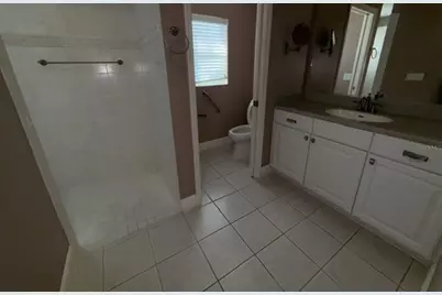 1040 Dentsville Lane, The Villages, FL 32162 - Photo 9