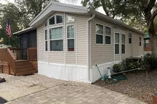 25247 NE 141st Ln, Fort Mc Coy, FL 32134 - Photo 5