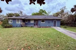 215 NW 8th St, Williston, FL 32696 - Photo 1