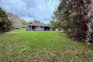 215 NW 8th St, Williston, FL 32696 - Photo 9