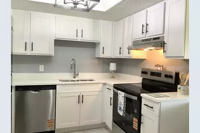 556 Fairways Circle #B, Ocala, FL 34472 - Photo 3